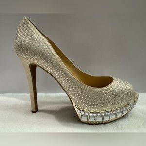 NWT GIANNI BINI Janelle Rhinestone Pumps in Blush Size 8M